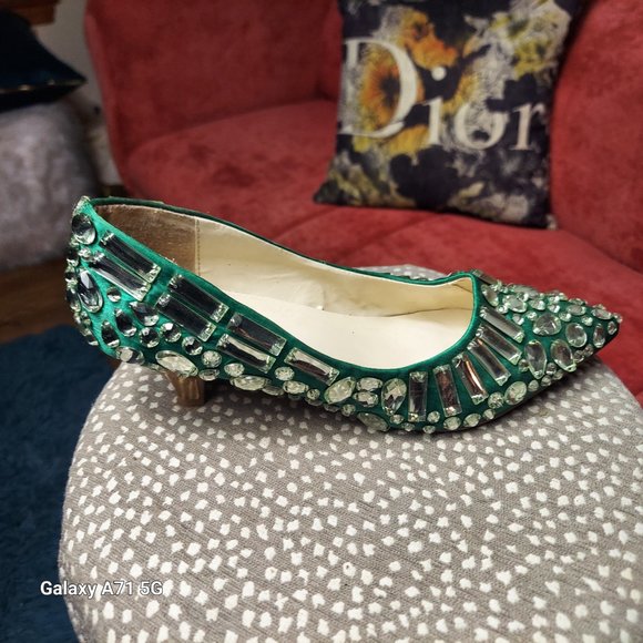 ASHRO Green Crystal Jewel Embellished kitten heel pumps sz 7.5 - Picture 4 of 13